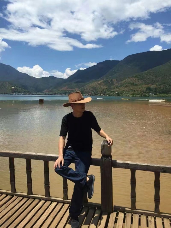 剑胆琴音的第一张照片--乐山父母相亲团